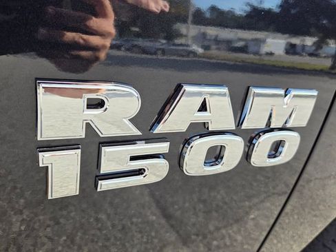 Used 2017 RAM 1500 Express image 17