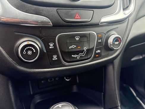 Used 2019 Chevrolet Equinox LT FWD image 22