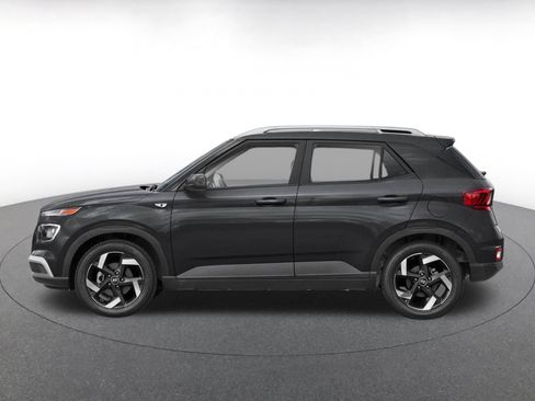 Used 2026 Hyundai Venue SEL FWD image 3