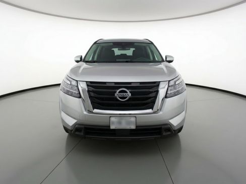 Used 2025 Nissan Pathfinder SV AWD/4WD image 2