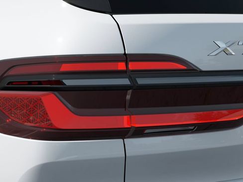 New 2027 BMW X7 xDrive40i AWD/4WD image 8