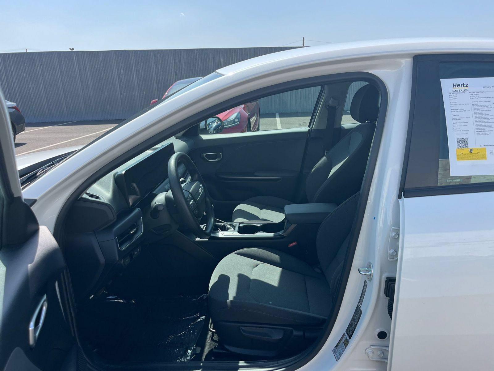Used 2025 Kia K4 FWD image 26