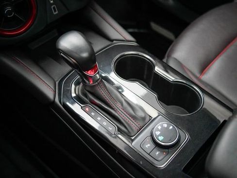 Used 2022 Chevrolet Blazer RS w/ Enhanced Convenience Package image 9