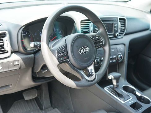 Used 2019 Kia Sportage LX FWD image 8