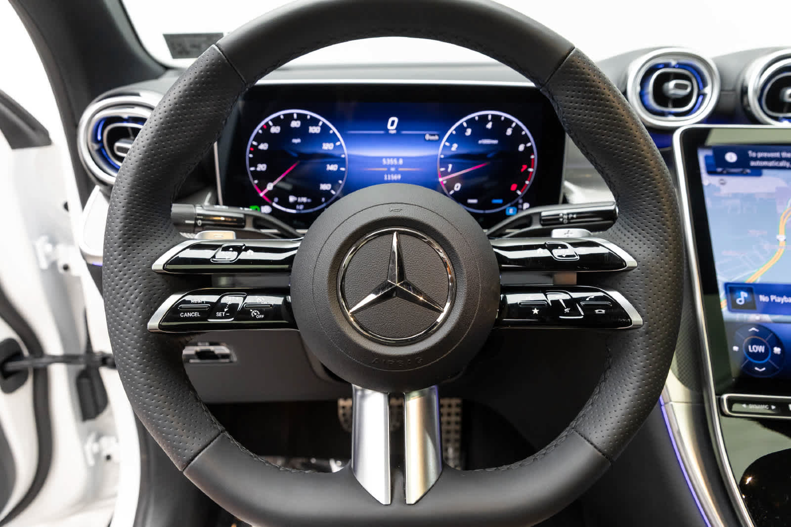 Used 2026 Mercedes-Benz GLC 300 4MATIC image 19
