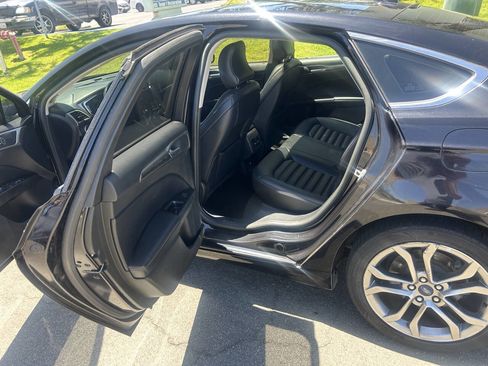 Used 2019 Ford Fusion SEL FWD image 6