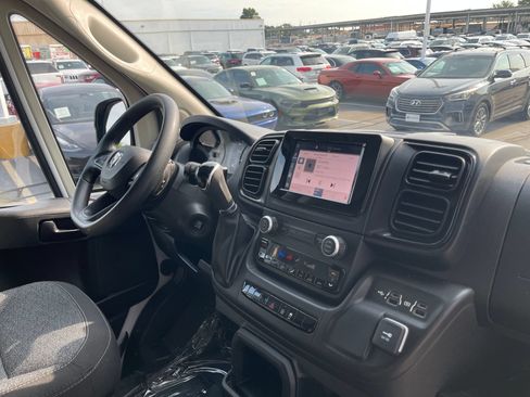 Used 2022 RAM ProMaster 2500 FWD image 16