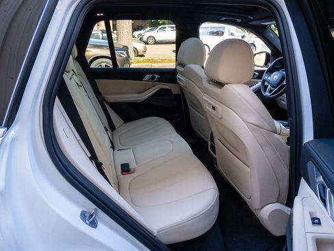 Used 2021 BMW X5 xDrive40i w/ Premium Package AWD/4WD image 35