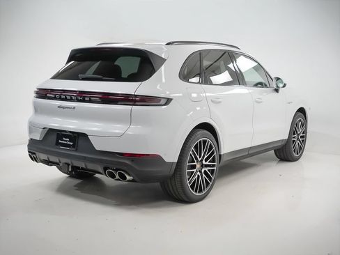 Certified 2026 Porsche Cayenne S AWD/4WD image 10