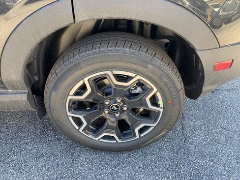 New 2026 Ford Bronco Sport Outer Banks w/ Outer Banks Tech Package+ AWD/4WD image 39