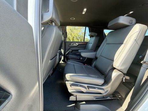 Certified 2025 GMC Yukon Denali image 8