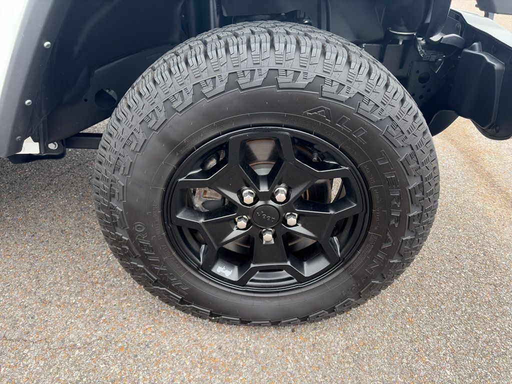 Used 2022 Jeep Gladiator Sport AWD/4WD image 28