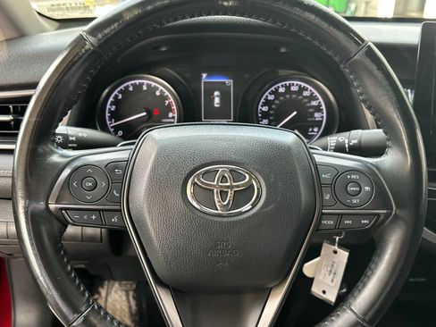Used 2021 Toyota Camry SE FWD image 20