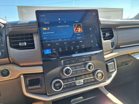 Used 2024 Ford Expedition Max Limited AWD/4WD image 13