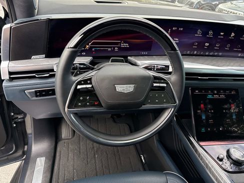 Certified 2025 Cadillac Escalade IQ Luxury 2 w/ LPO, Premium Carpet Package image 29