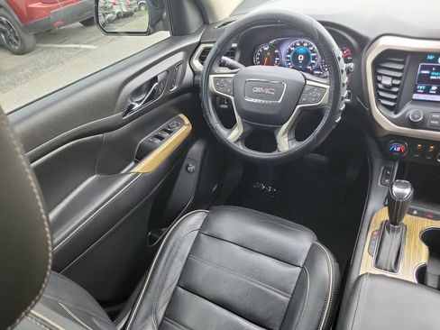 Used 2019 GMC Acadia Denali w/ Technology Package FWD image 7