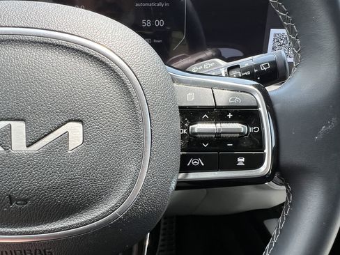 Certified 2024 Kia Sorento SX image 24