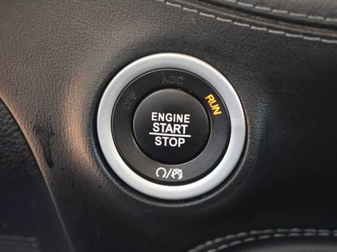 Used 2022 Dodge Challenger R/T w/ Plus Package image 27