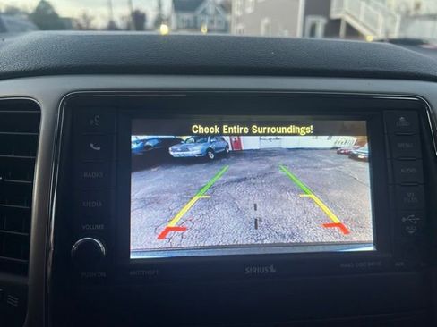 Used 2013 Jeep Grand Cherokee Laredo image 26