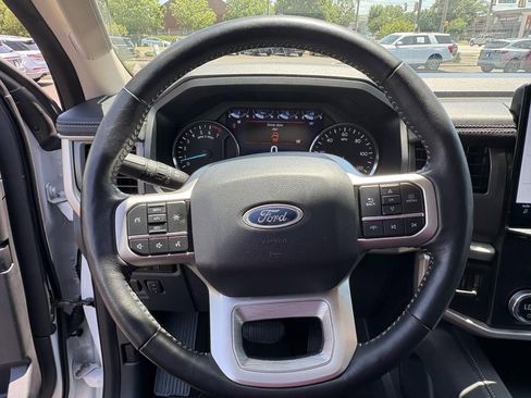 Used 2024 Ford Expedition XLT AWD/4WD image 14