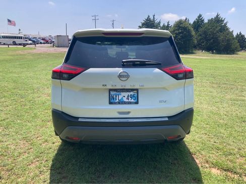 Used 2023 Nissan Rogue SV FWD image 6
