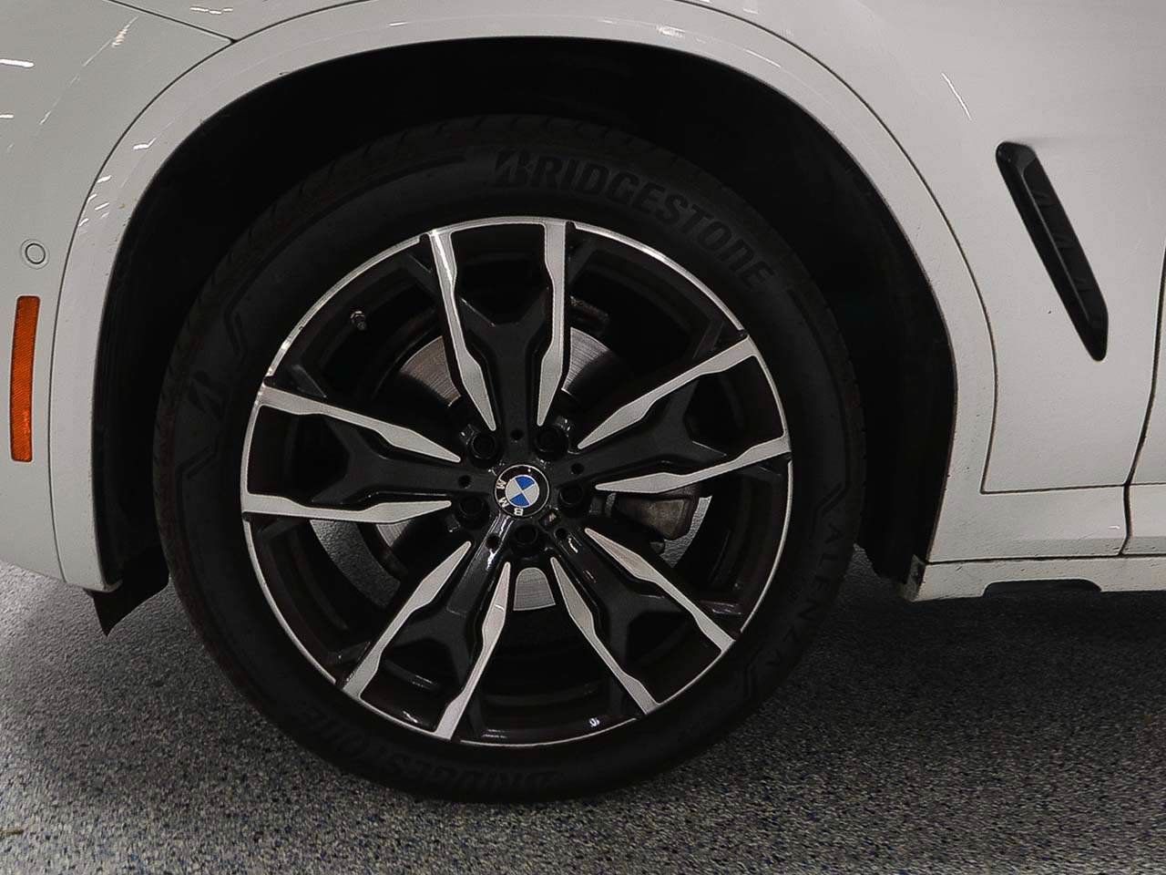 Used 2024 BMW X3 sDrive30i w/ Premium Package RWD image 5