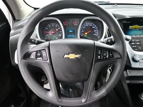 Used 2017 Chevrolet Equinox LS AWD/4WD image 7