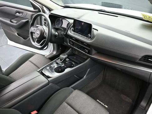 Used 2024 Nissan Rogue SV FWD image 37