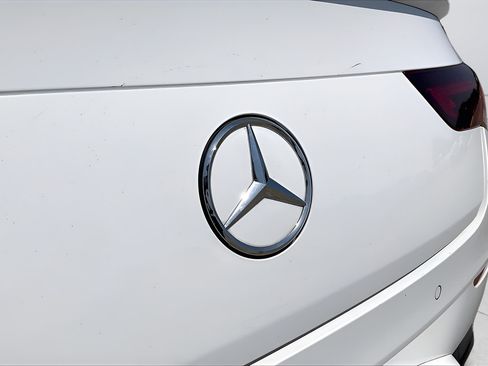 Used 2022 Mercedes-Benz CLA 250 image 32