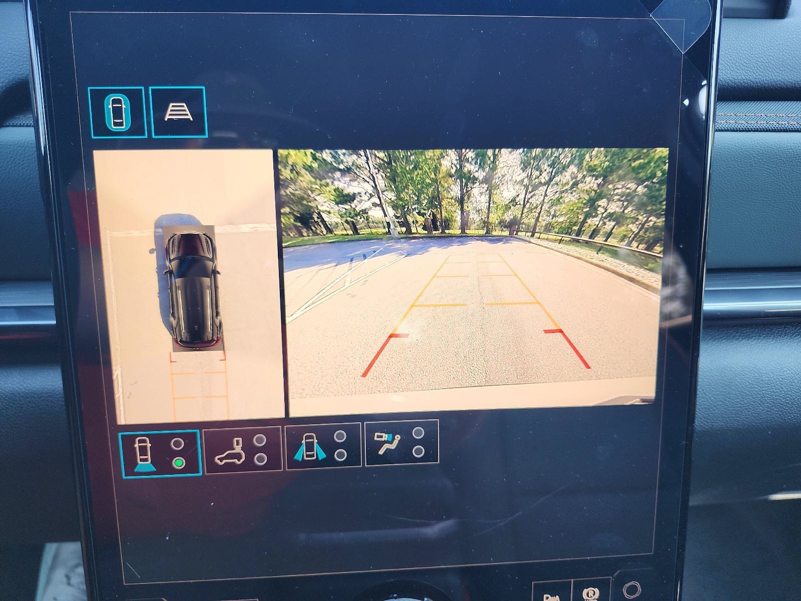 New 2027 GMC Terrain AT4 w/ Convenience Package III AWD/4WD image 15