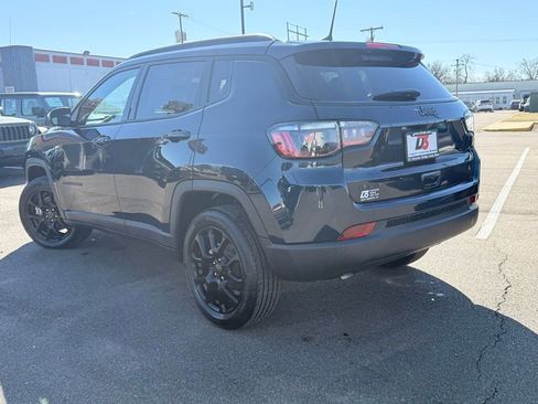 New 2026 Jeep Compass Latitude AWD/4WD image 8