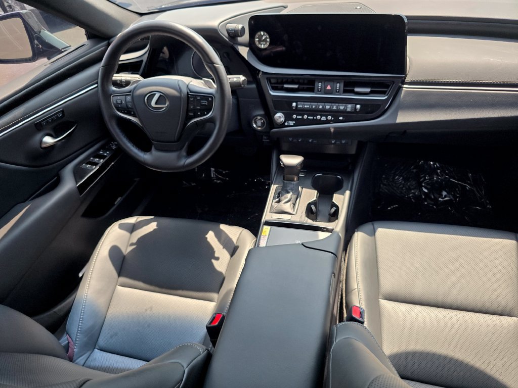 Used 2025 Lexus ES 350 w/ Premium Package FWD image 16