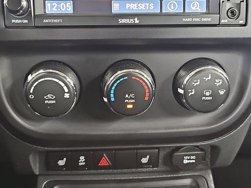 Used 2016 Jeep Patriot High Altitude AWD/4WD image 21