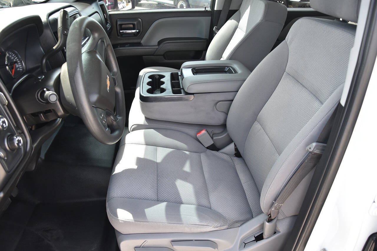 Used 2017 Chevrolet Silverado 1500 W/T w/ Trailering Package AWD/4WD image 9
