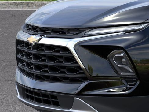 Used 2026 Chevrolet Blazer LT FWD image 14