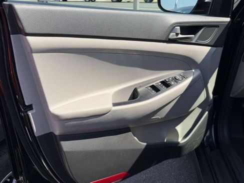 Used 2018 Hyundai Tucson SE AWD/4WD image 16