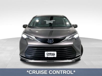 Used 2022 Toyota Sienna LE