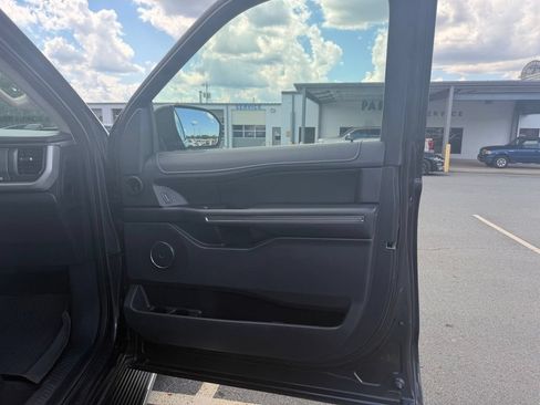 Used 2023 Ford Expedition Max XLT AWD/4WD image 31