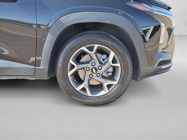 Used 2025 Chevrolet Trax LT FWD image 22
