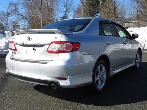Used 2012 Toyota Corolla S image 5