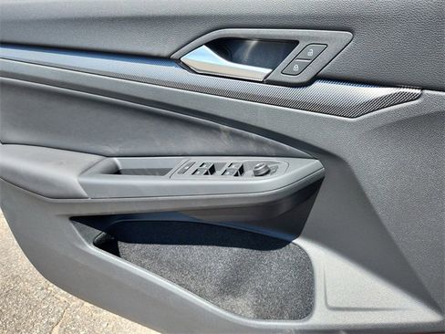 New 2025 Volkswagen GTI SE image 6