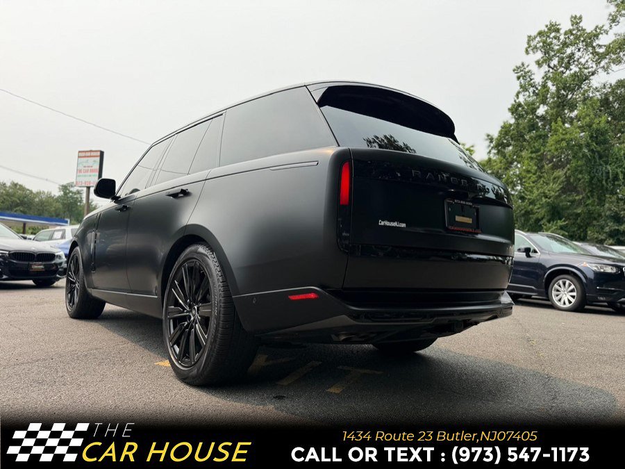 Used 2025 Land Rover Range Rover SE AWD/4WD image 6