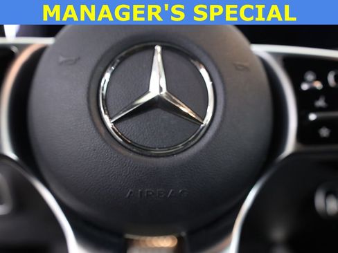 Used 2022 Mercedes-Benz GLB 250 4MATIC image 13