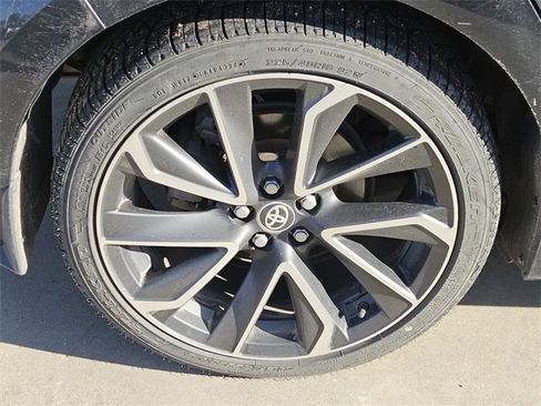 Used 2019 Toyota Corolla XSE image 8