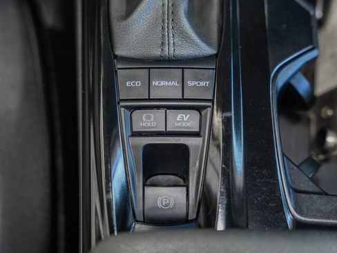 Used 2025 Toyota Camry LE image 23