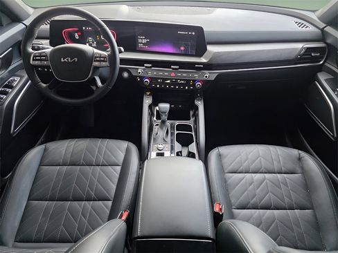 Used 2025 Kia Telluride AWD image 25