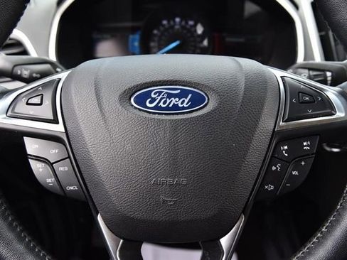 Used 2019 Ford Edge SEL w/ Equipment Group 201A FWD image 16