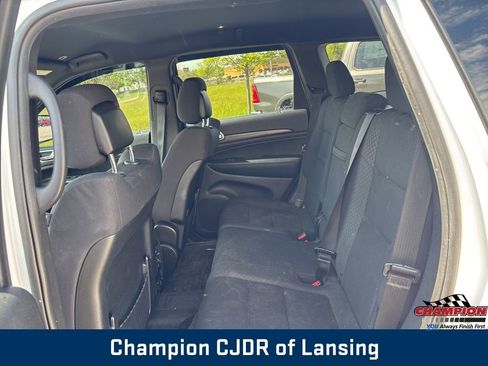 Used 2018 Jeep Grand Cherokee Laredo AWD/4WD image 5