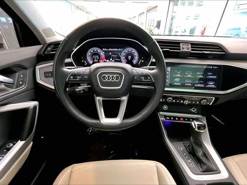 Used 2021 Audi Q3 2.0T Premium Plus w/ Premium Plus Package image 5