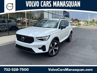 Certified 2025 Volvo XC40 B5 Plus AWD/4WD video 1